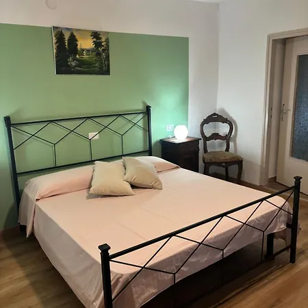 Apartment Canton Pasquera 1 *